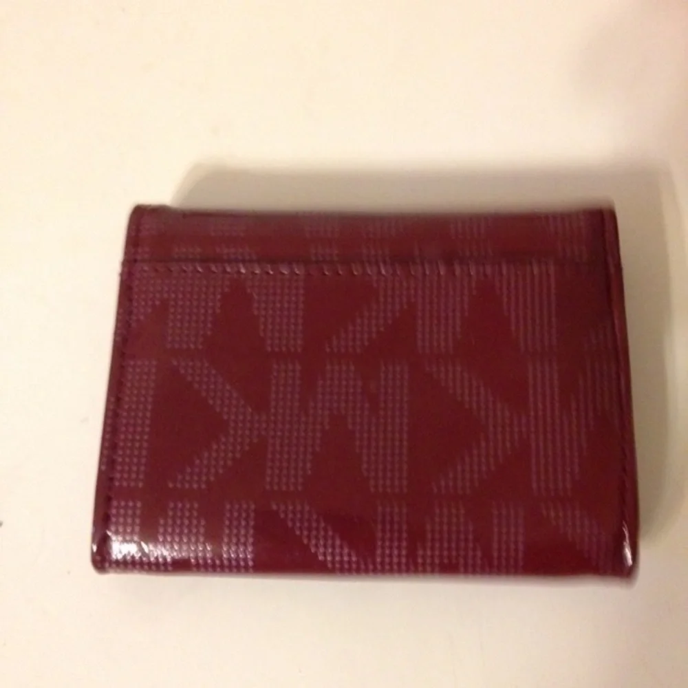 👛 MICHAEL KORS 👛 signature patent leather wallet